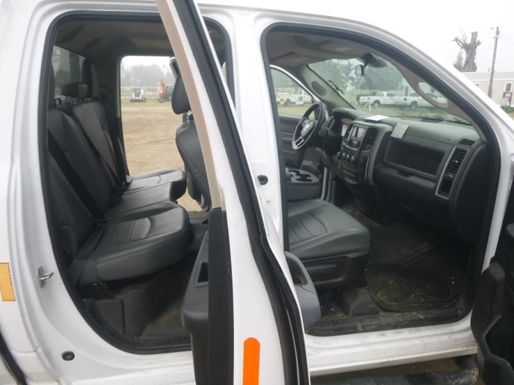 2016-dodge-1500-image-10