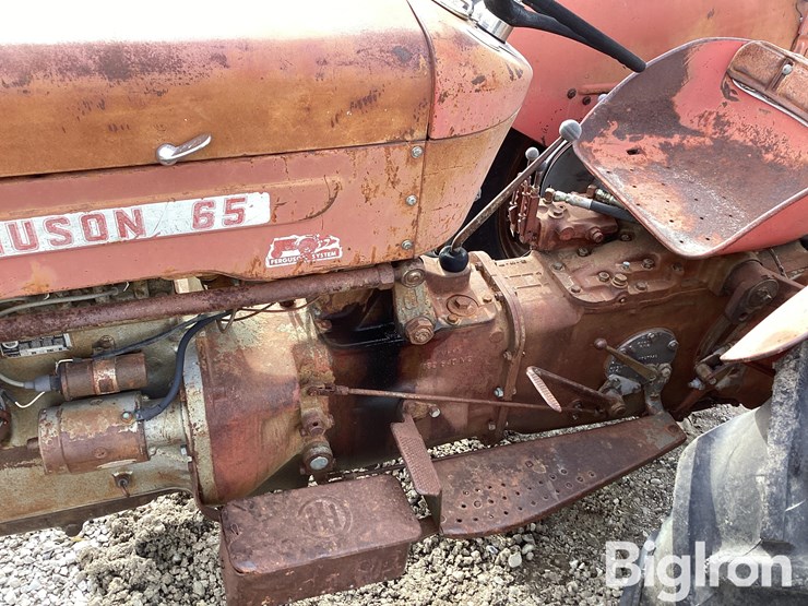 1958-massey-ferguson-65-image-9