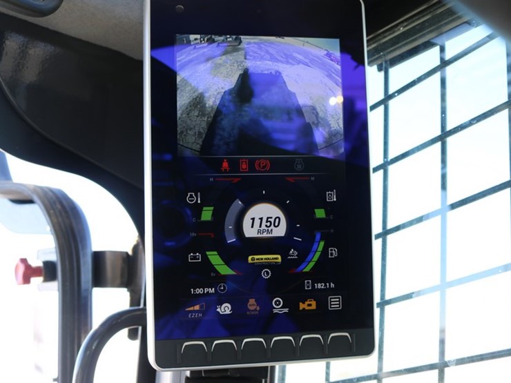 2023-new-holland-c362-image-13