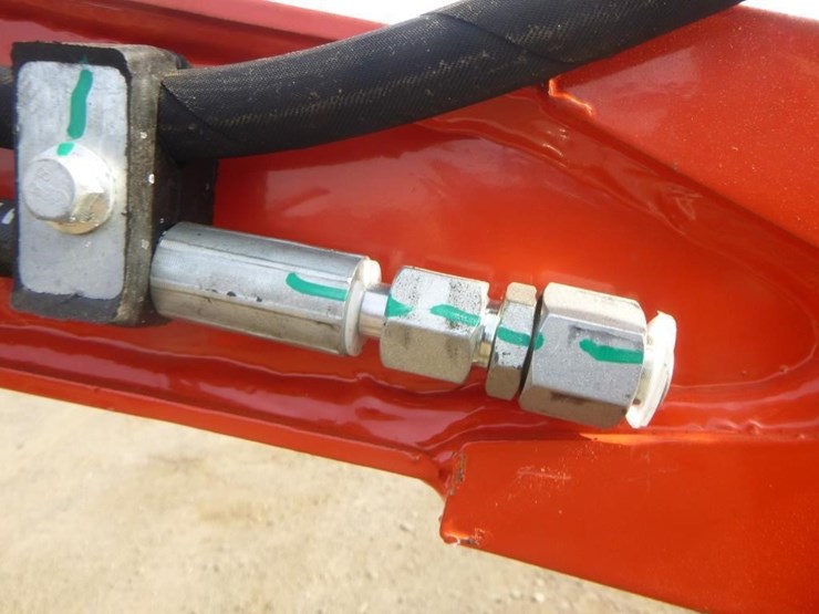 2025-agt-mx15rx-hydraulic-excavator-image-13