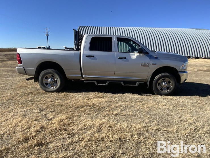 2015-dodge-2500-image-4