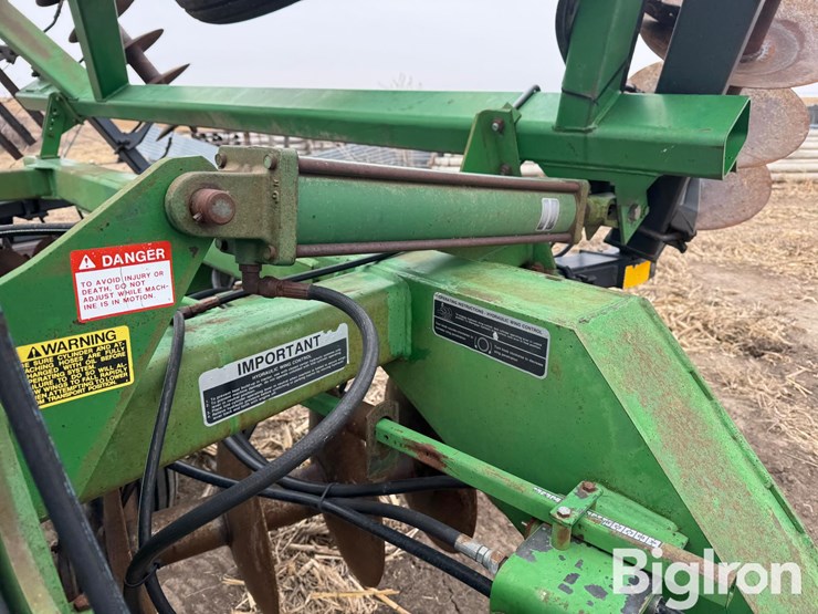 john-deere-630-image-15