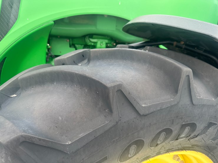 2012-john-deere-8310r-image-8