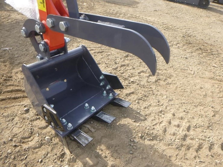 2025-agt-mx15rx-hydraulic-excavator-image-9