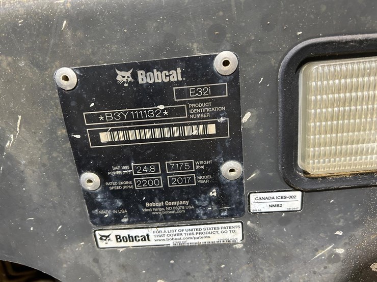 2017-bobcat-e32i-image-25