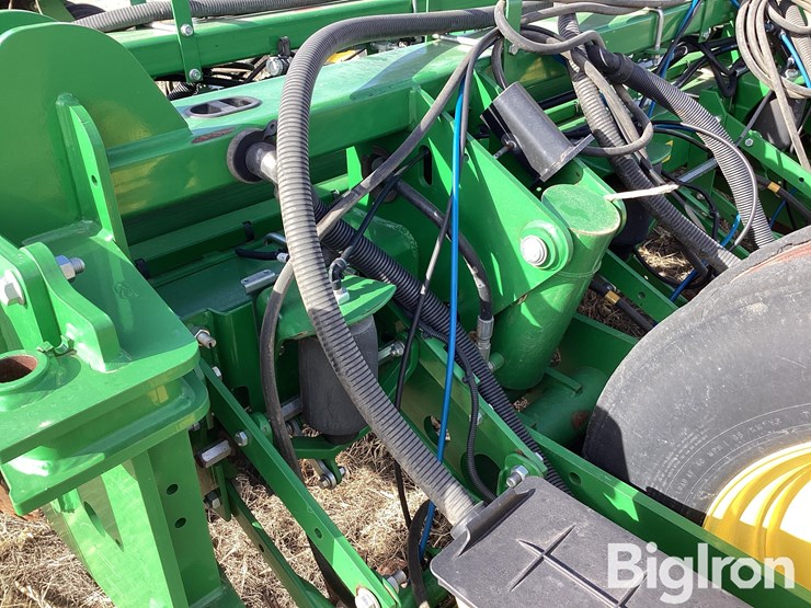 2019-john-deere-1775nt-image-13