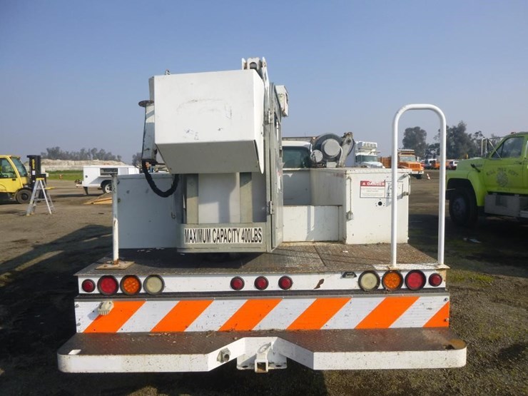 2010-ford-f550-image-8