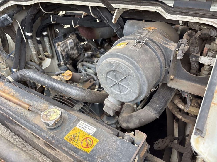 2016-takeuchi-tl10v2-image-14