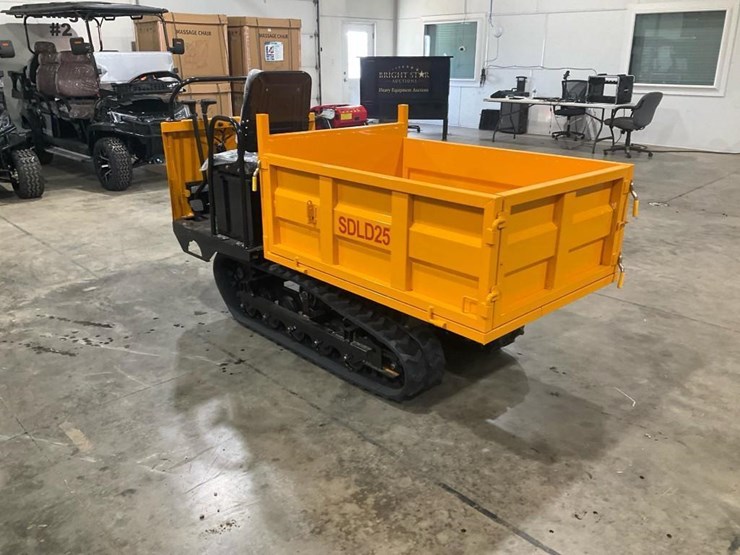 #1261-•-sdld25-crawler-dumper-with-seat-image-3