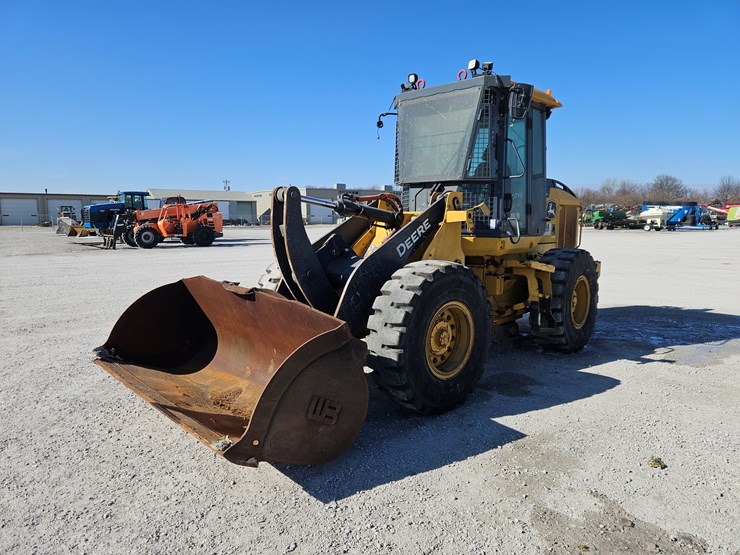 2021-deere-444p-image-26