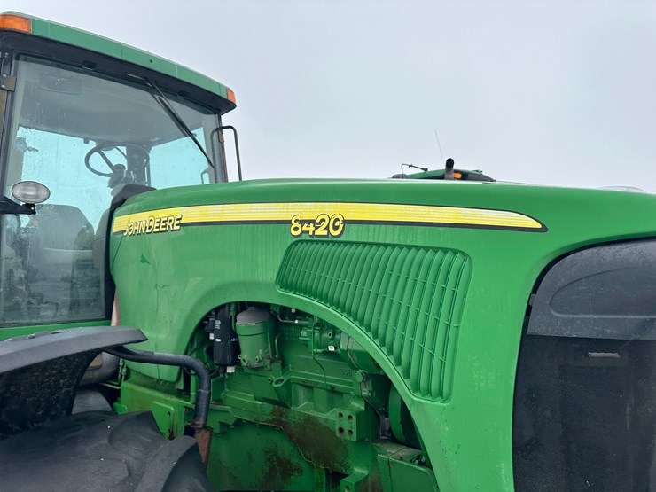 2004-john-deere-8420-image-33
