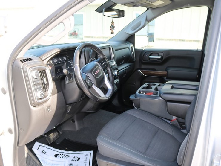 2020-gmc-1500-image-10