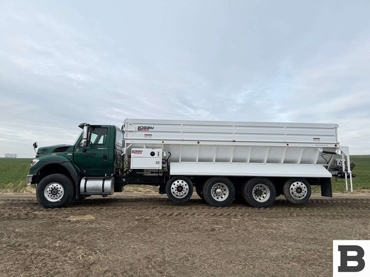 2012-international-workstar-7500-image-2