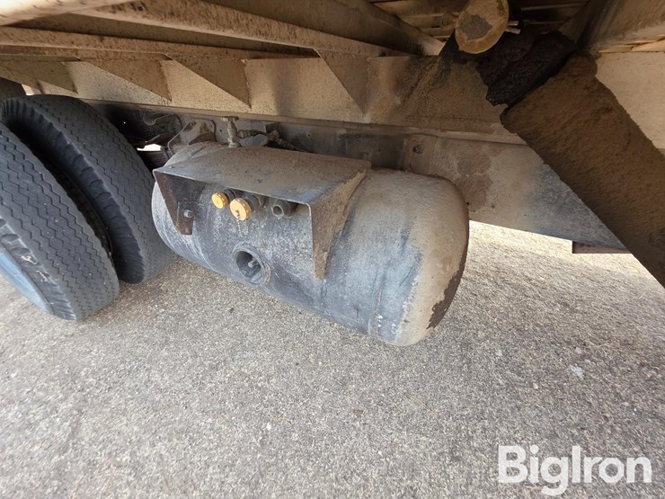 1975-ford-f600-image-12