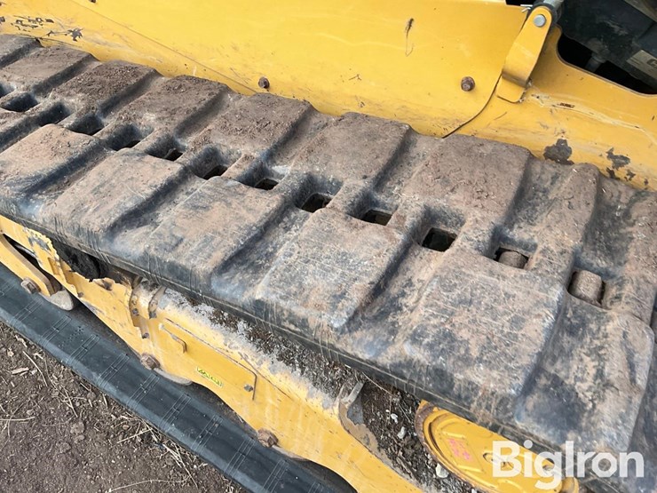 2016-caterpillar-259d-image-18