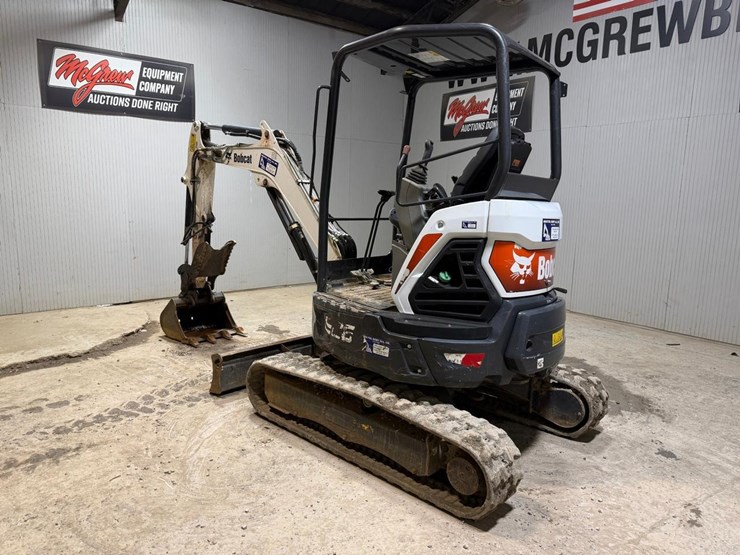 2021-bobcat-e26-image-3