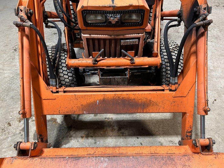 kubota-b8200-image-10