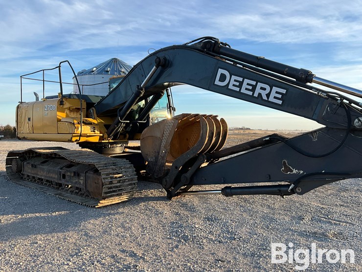2006-deere-270d-lc-image-12