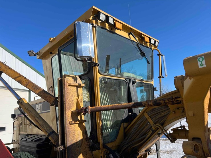 2007-caterpillar-160h-image-36