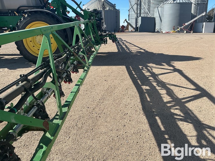 2018-john-deere-r4045-image-16