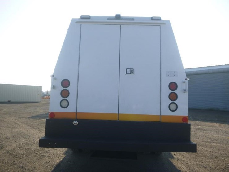 2017-utility-van-image-7