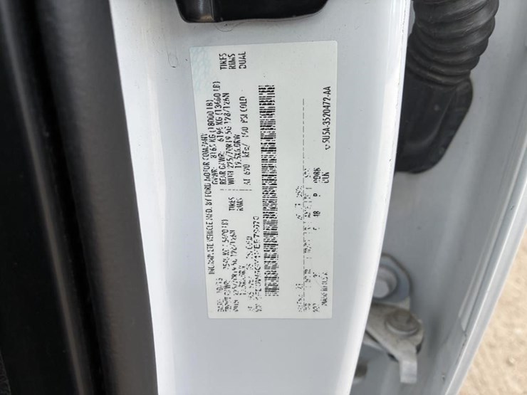 2017-ford-f550-xlt-image-21