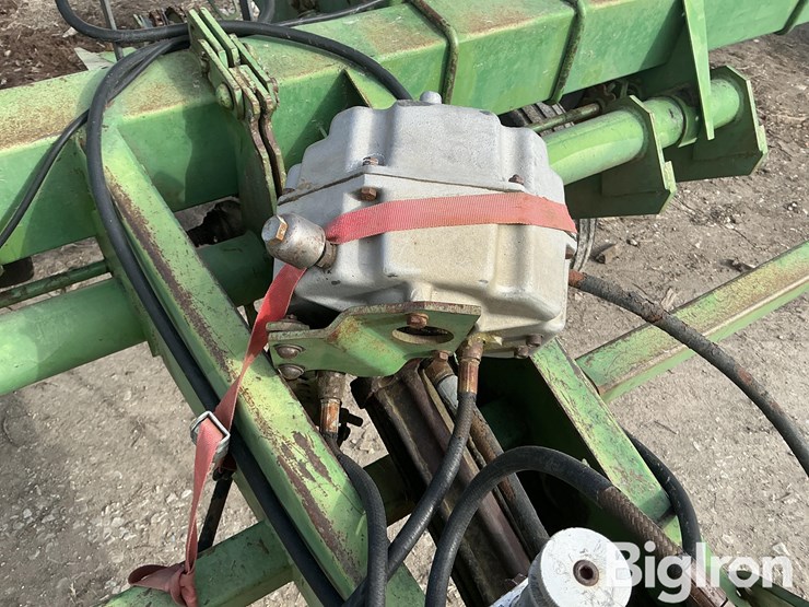 john-deere-7200-image-10