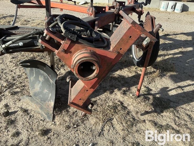 international-145-image-9