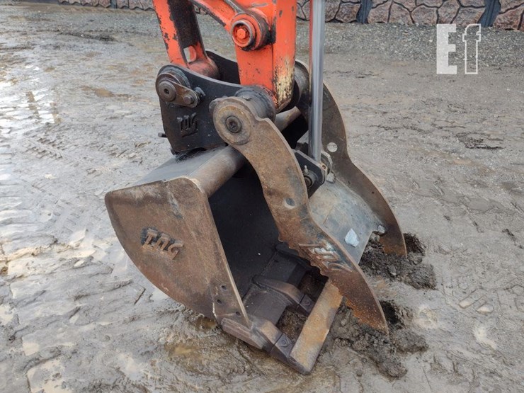 2019-kubota-u55-4-image-16