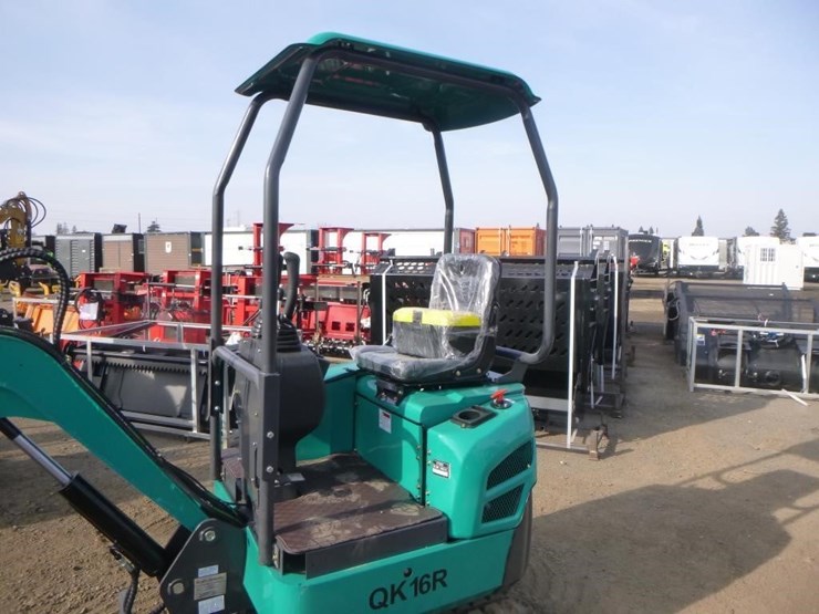 2025-agt-qk16r-hydraulic-excavator-image-18