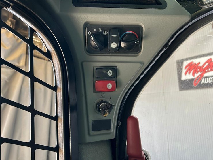 2019-caterpillar-299d2-xhp-image-22