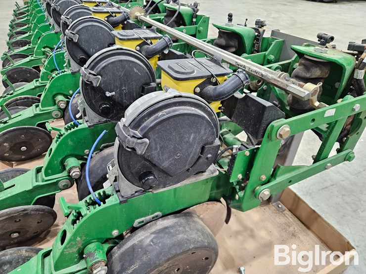 john-deere-1770nt-image-12