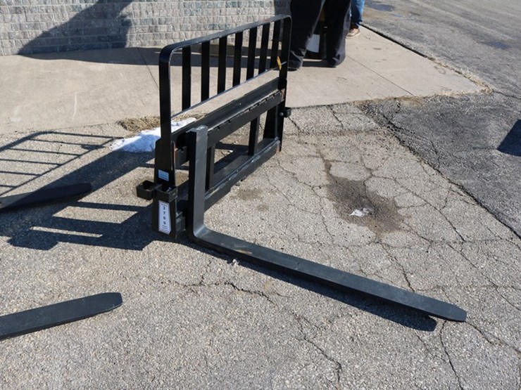 #4163-•-walco-48"-pallet-forks-image-3