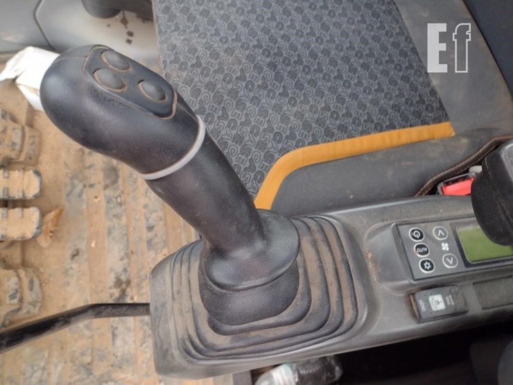 case-cx145d-msr-image-12