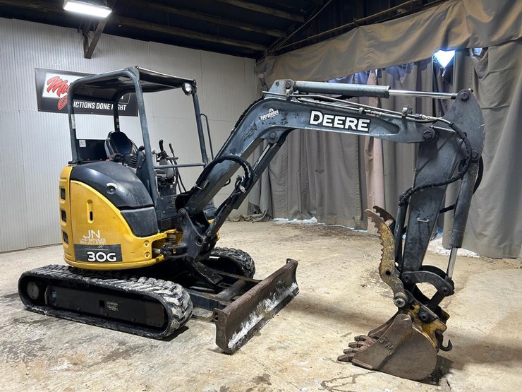 2017-deere-30g-image-6