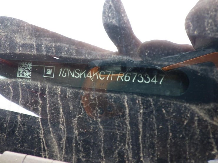 2015-chevrolet-tahoe-image-15