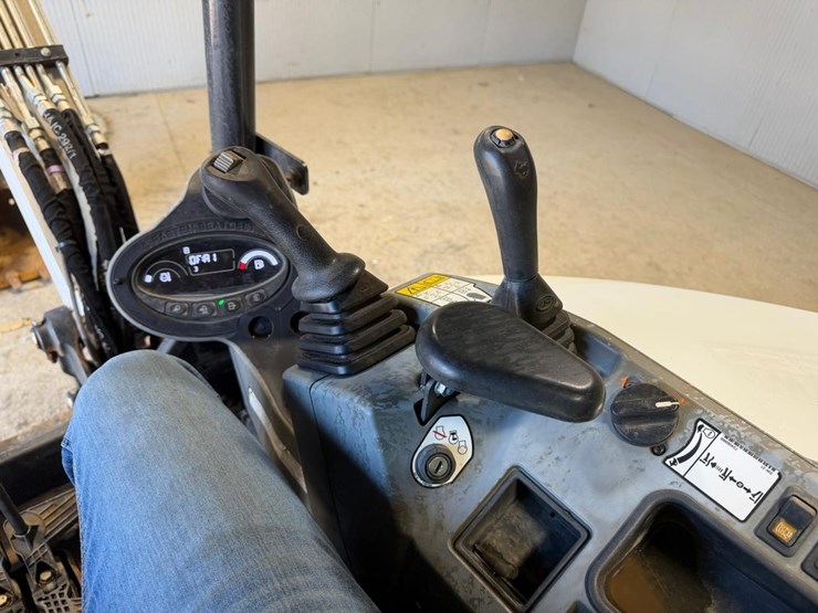 2023-bobcat-e35-image-24