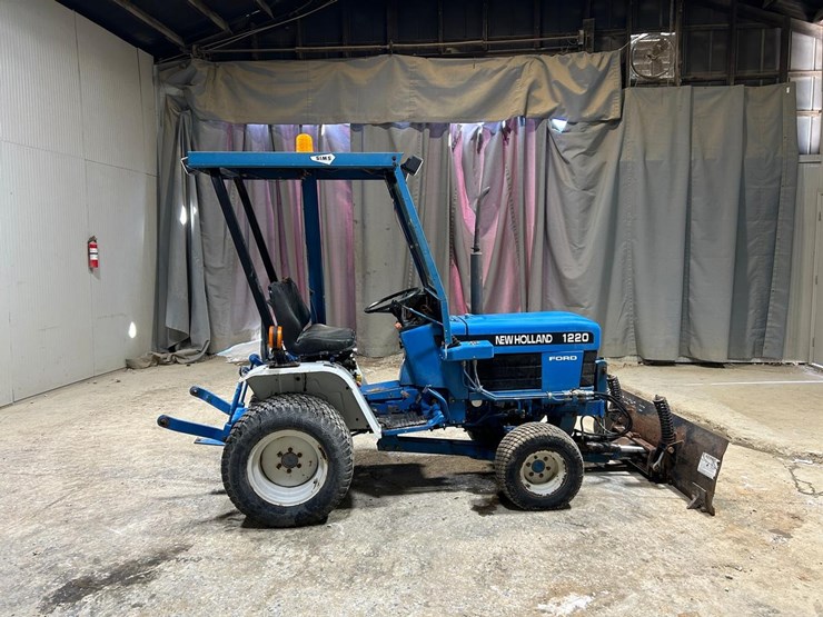 new-holland-1220-image-5