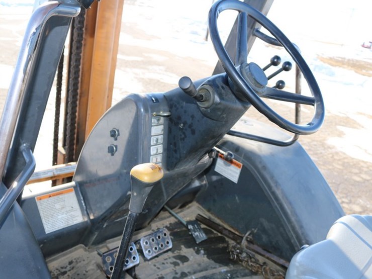 2005-case-588g-image-13