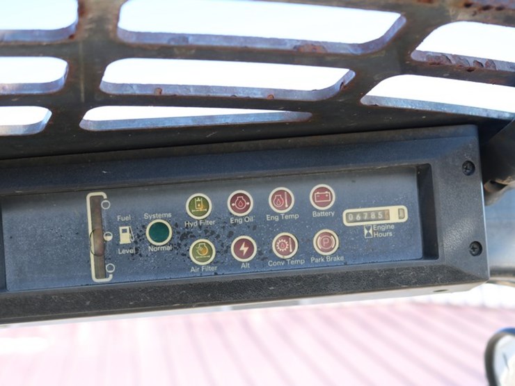 2006-case-586g-image-9