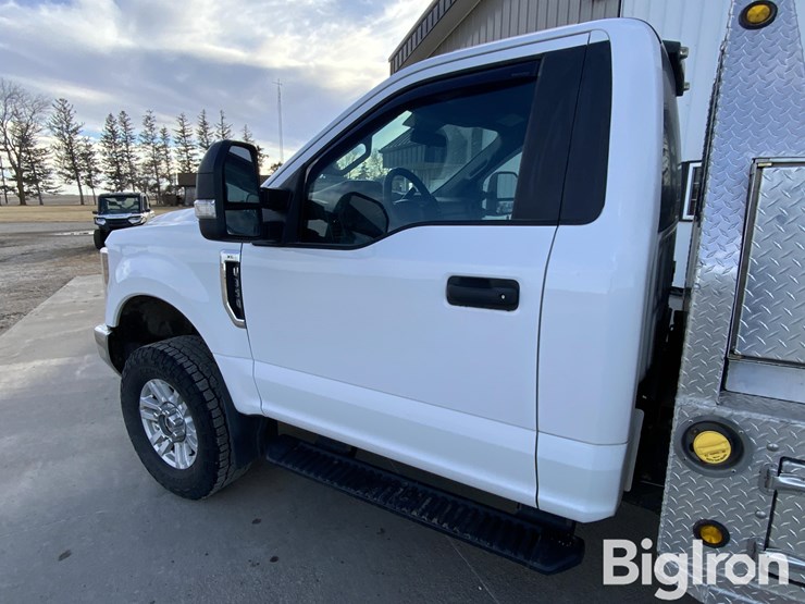 2019-ford-f350-xl-image-18