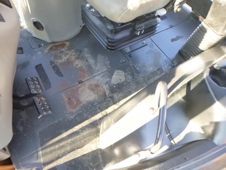 2018-case-580sn-image-32