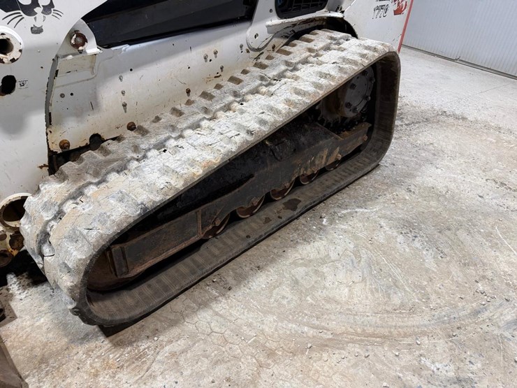 2017-bobcat-t770-image-11