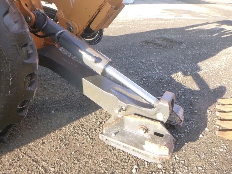 2018-case-580sn-image-22