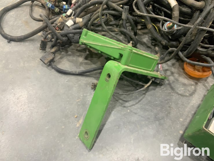 john-deere-1720-image-11