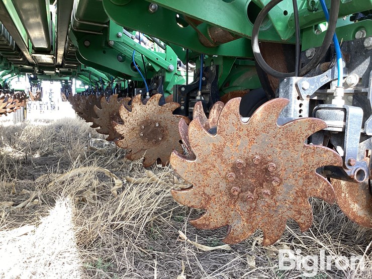 2019-john-deere-1775nt-image-10