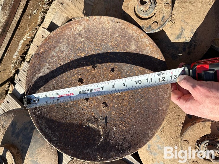 john-deere-24-image-13