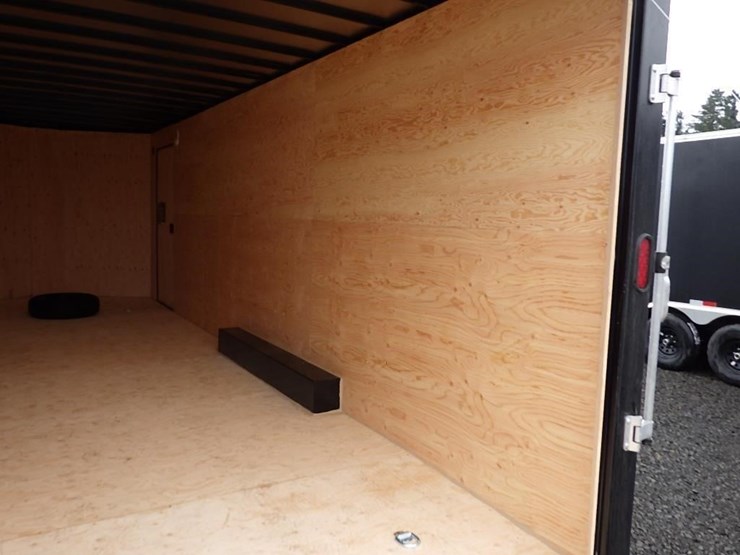 2026-royal-larct52-826v-86-t/a-enclosed-trailer-image-8