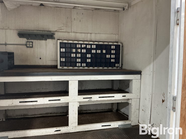 1997-lil-aero-vintage-enclosed-t/a-shop-trailer-image-17