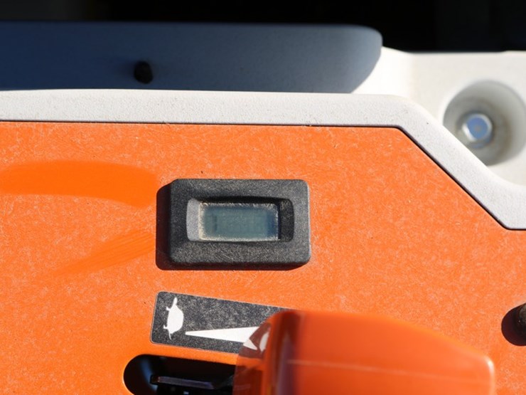 #4128-•-stihl-rz142-zero-turn-mower-image-6